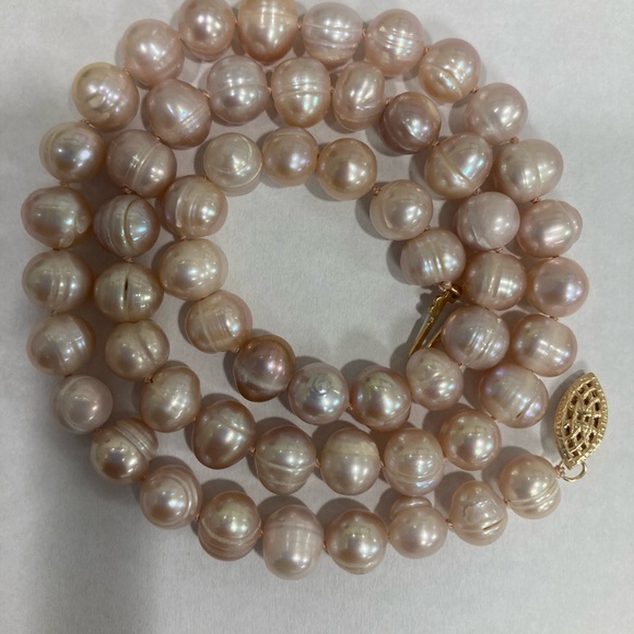 Freshwater pearl necklace, lt. pink 18 inches long - Picture 7 of 7
